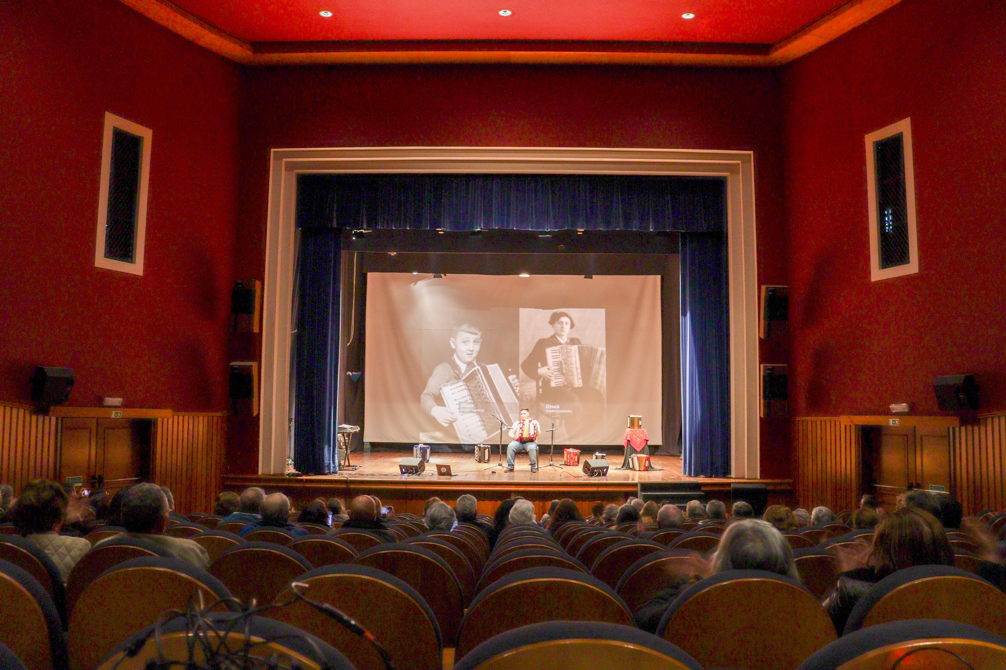 Acordeões Voltaram a Tocar no Teatro Cinema de Ponte de Sor